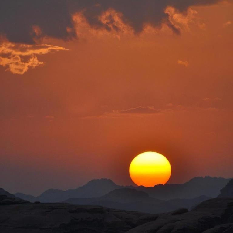 Wadi Rum Bubble Tent & Bedouin Style Exterior photo